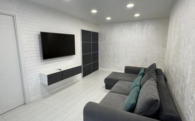 Квартира рядом с УВЗ Орджоникидзе 12