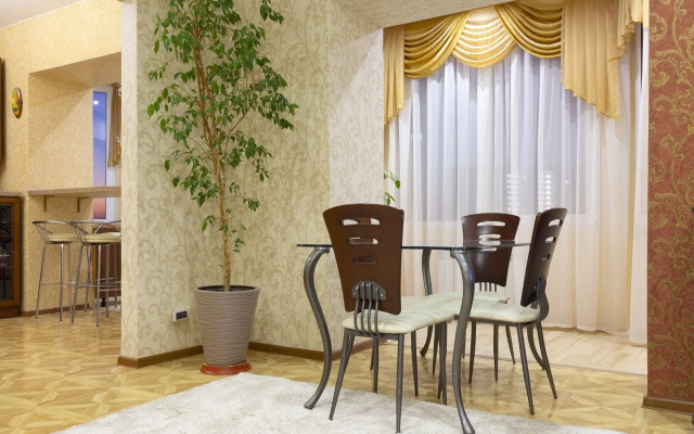 Апартаменты КВАРТИРА В ЦЕНТРЕ АСТРАХАНИ