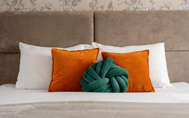 Квартира Warm 100