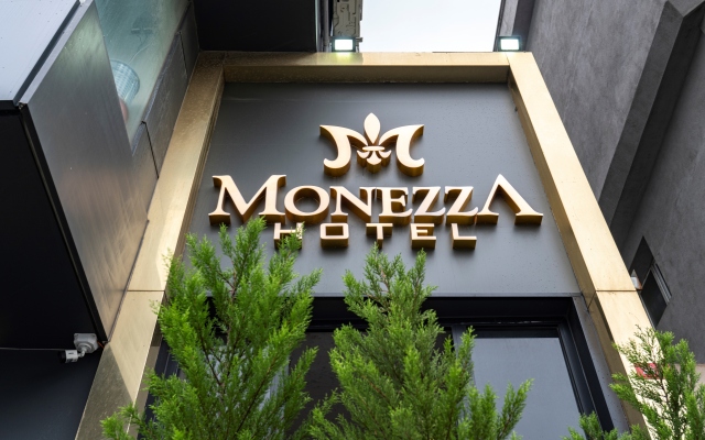 Отель Monezza Hotel