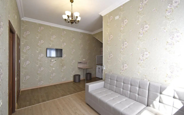 V Yerevane 3/2 Apartments