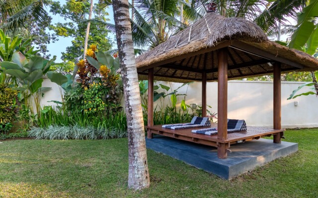 Вилла Candi Kecil Empat