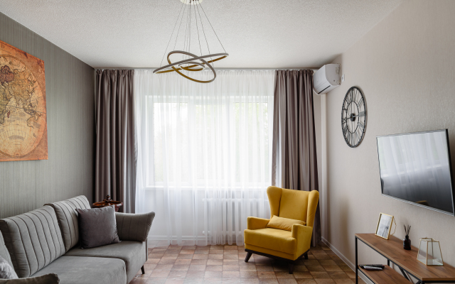 Dlya Vas Na Komissarova Apartments