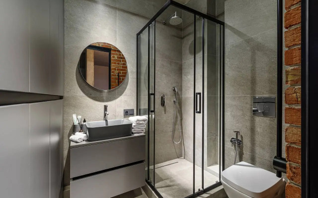 Апартаменты VEROM с видом на реку и город