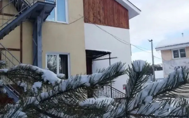 Edelveys Hotel