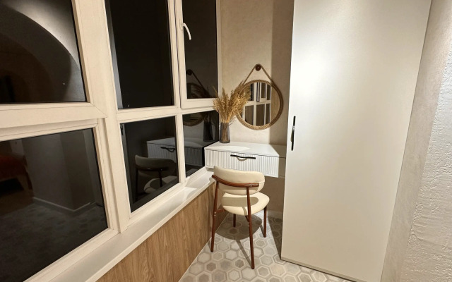 Studiya S Dizaynerskim Remontom V Tsentre Flat
