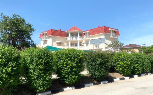 Garmoniya Guest House