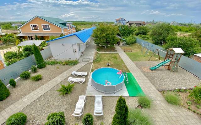 Lazurny Guest House