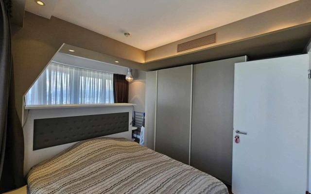 Vidovaya Kvartira na Pervoy Linii Apartments