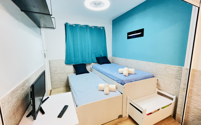 Daurada Oasis Suites Private House