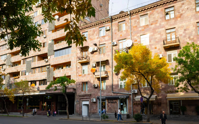 2-K, Ulitsa Amiryana, Am104 Flat