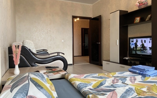 Na Ulitse Mikheeva 25 Flat