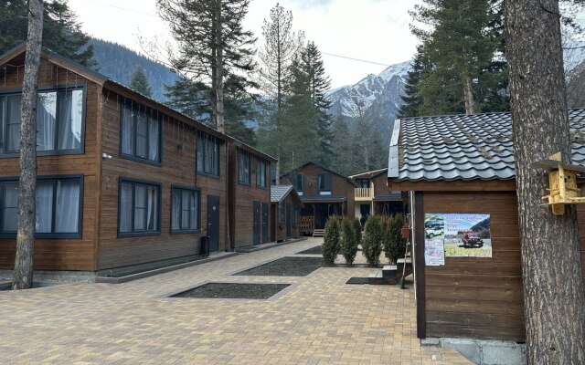Arhyiz Chalet
