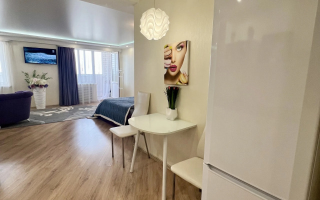 Studiya Lyuks S Dzhakuzi Flat