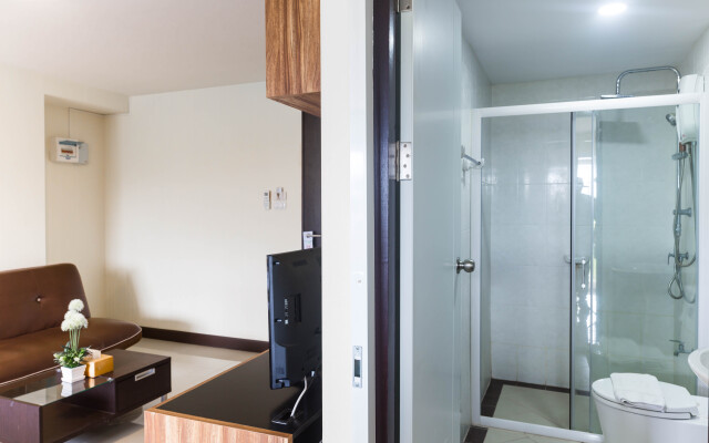 Отель Life Grand Chiang Mai