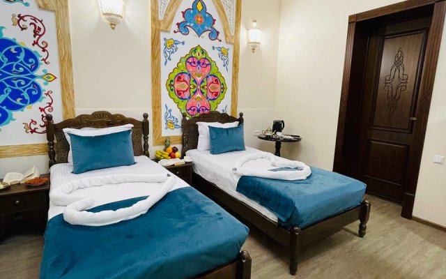 Jumadaler Emir's Palace in the Old City Hotel