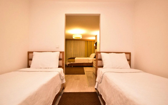 DMR Grand Family Airport Hotel