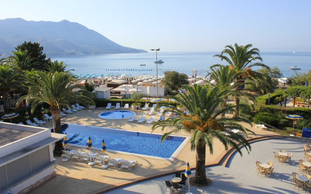 Отель Montenegro Beach Resort