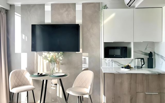 Апартаменты АК Миррор на Учительской