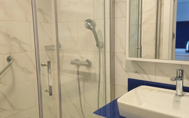 Studiya na Pervoy Beregovoy Linii Apartments