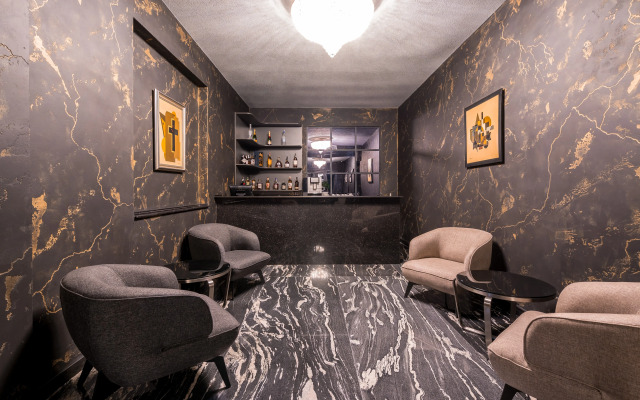 Onyx Hotel