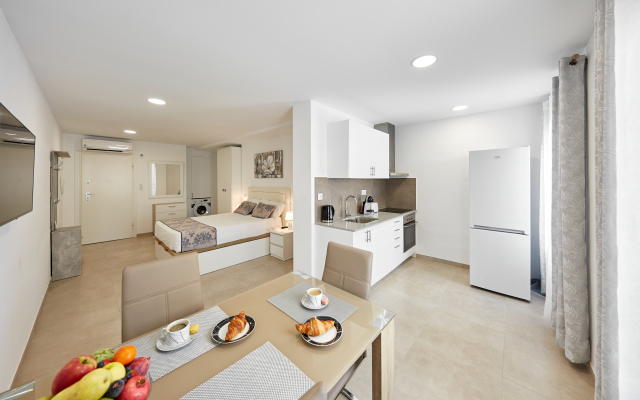Sonrisa Deluxe Apartments Levante