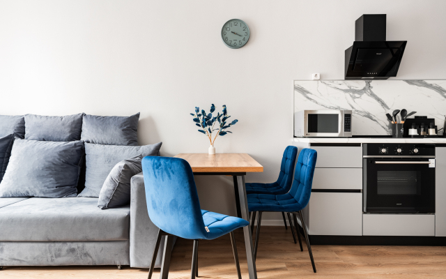 Vidovaya svezhaya odnushka dlya 4 gostey na Maloy Ochakovskoy Flat