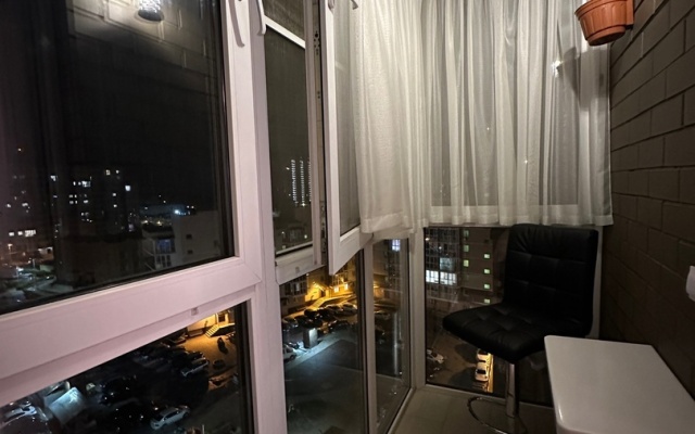 Stil'naya evro 3-h.kom.kvartira s dizajnerskim remontom v ZHK"Evropejskij" Flat
