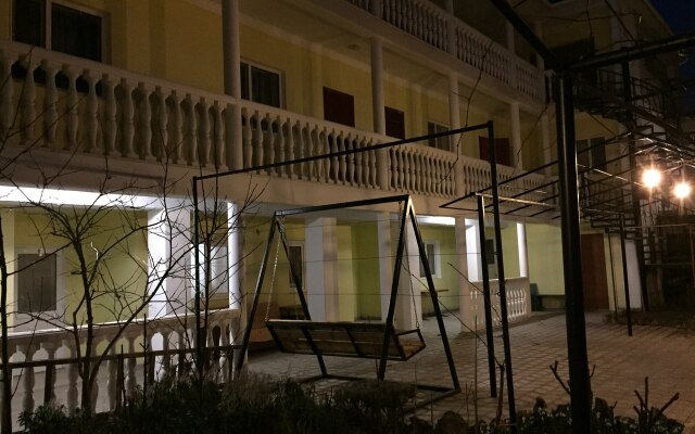 U Chizhika Guest House