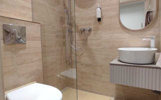 Marsel Na Naberezhnoy V Tsentre Goroda Apartments
