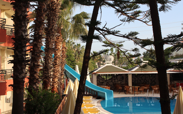 Semoris Hotel