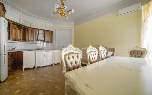 Квартира на Рубинштейна 4