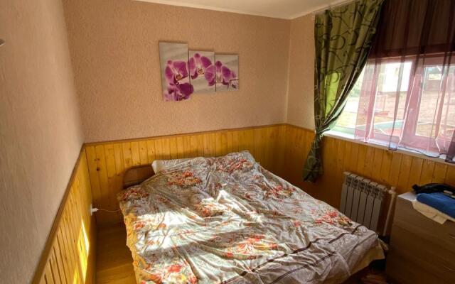 Solnechnyij S Banej Guest House