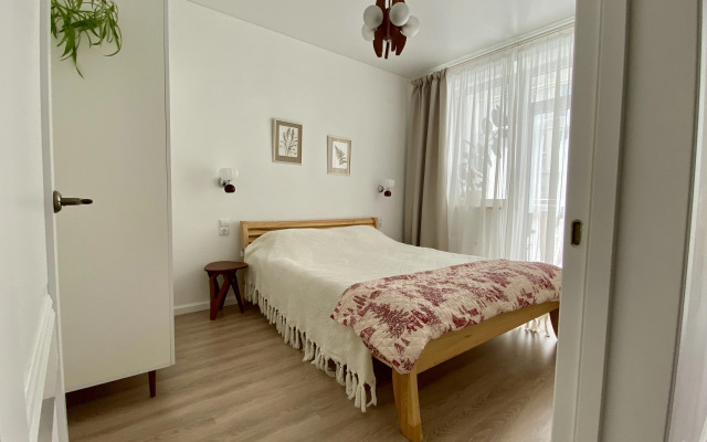 Uyutnaya Kvartira U Morya S Terrasoy Flat