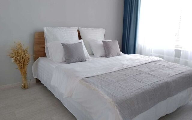2 Na Bekhtereva 2B Flat
