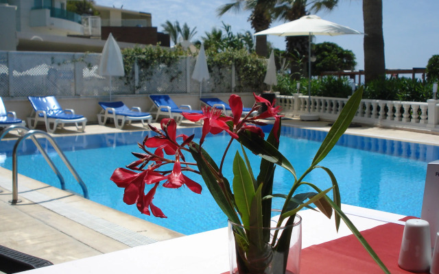Maxsea Beach Hotel