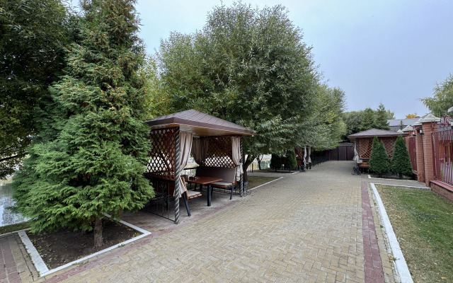 Zarechnyi  Hotel