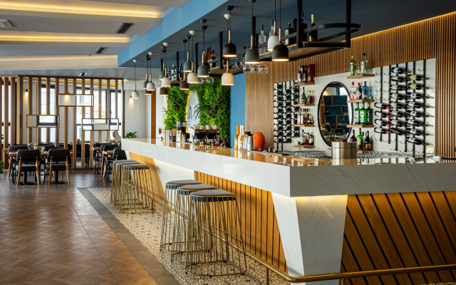 Caesar Blue Seaside Luxury Apartments