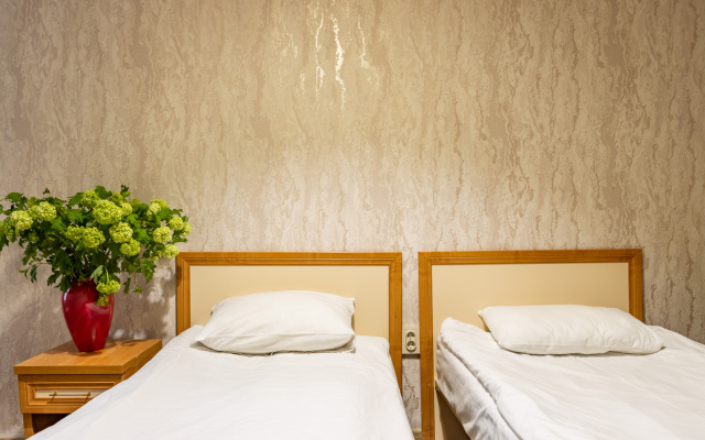 Nomera Na Ploschadi Vosstaniya Guest house
