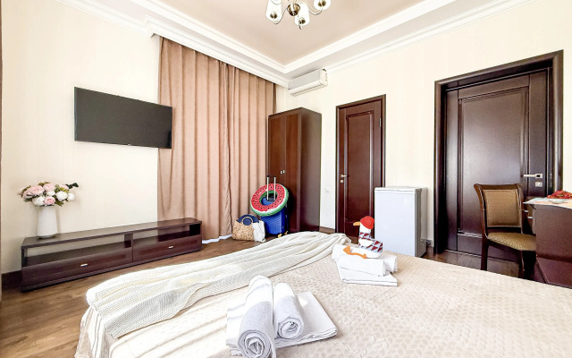 Na Kirova 14 Guest House