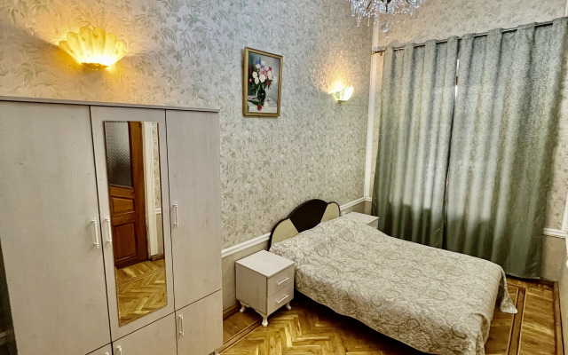 City Center Apartment, Nizami street 19 Flat