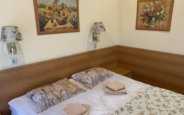 Hotel Rozhdestvenskii Hotel