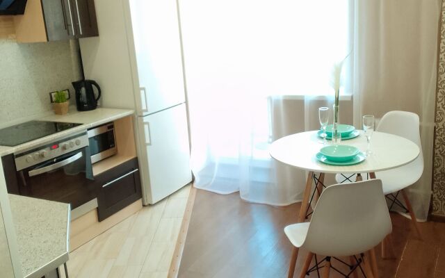 V Rayone Tsirka Flat