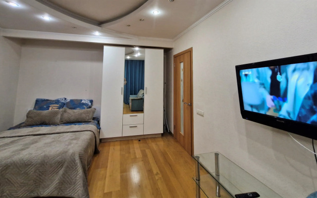 Bolshaya Svetlaya Na Kolpakova Flat