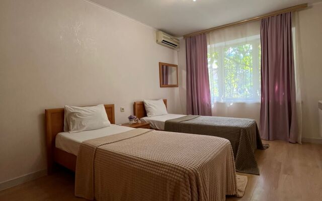 Na Ulitse Molokova 5 Apartments