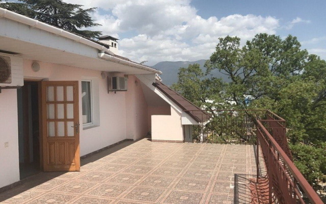 Livadia Living Quarters