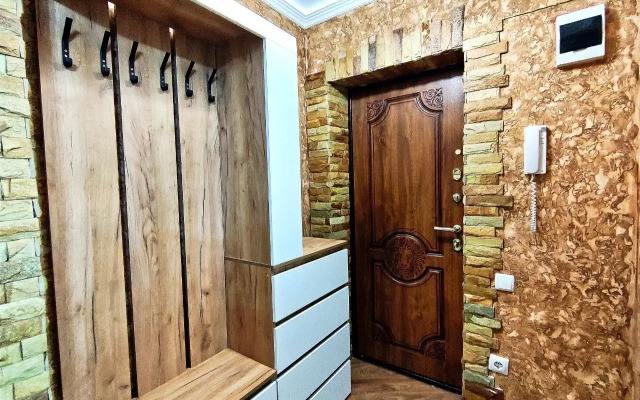 Trekhkomnatnaya Na Yessentukskoy Flat
