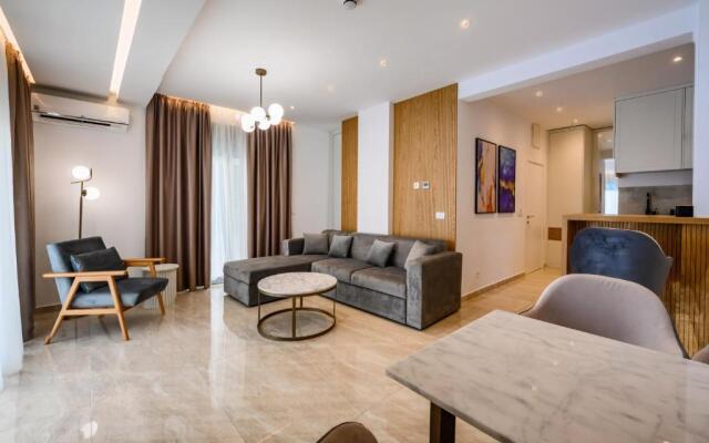 G Star Hotel