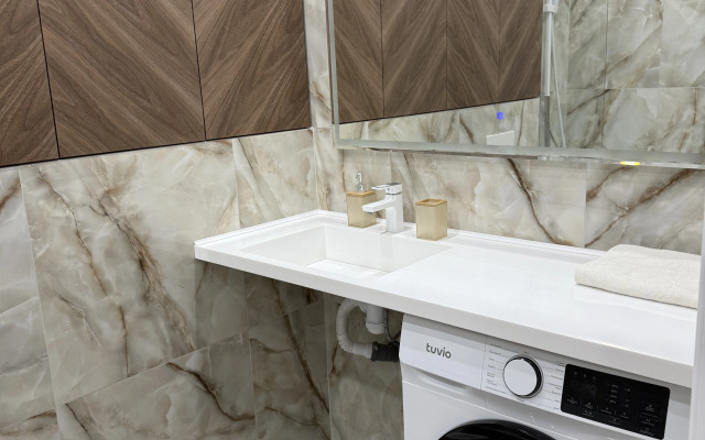 Premialnaya S Dizaynerskim Remontom Flat