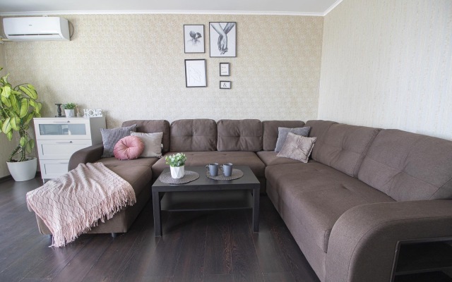 Апартаменты Двухкомнатная квартира на набережной